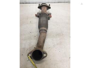 Used Exhaust front section Hyundai Santa Fe II (CM) 2.2 CRDi 16V 4x2 Price € 30,00 Margin scheme offered by Poolman autodemontage