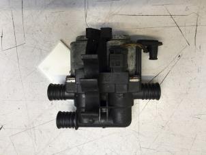 Used Electric heater valve BMW X5 (E53) 4.4 V8 32V Price € 30,00 Margin scheme offered by Poolman autodemontage
