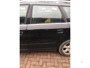 Used Rear door 4-door, left Audi A4 Avant (B7) 2.0 TDI Price € 75,00 Margin scheme offered by Poolman autodemontage