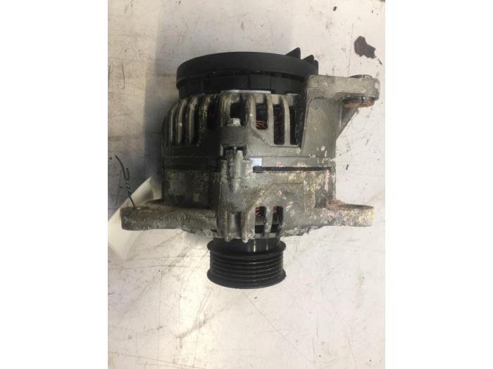 Usagé Dynamo Iveco New Daily III 35S13 V 2.8 TDI Prix € 36,30 Prix TTC proposé par Poolman autodemontage