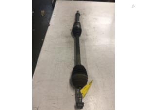 Used Front drive shaft, right Renault Modus/Grand Modus (JP) 1.2 16V TCE 100 Price € 30,00 Margin scheme offered by Poolman autodemontage