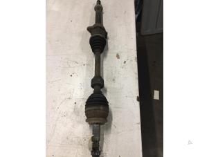 Used Front drive shaft, right Toyota Avensis Wagon (T27) 2.0 16V D-4D-F Price € 75,00 Margin scheme offered by Poolman autodemontage