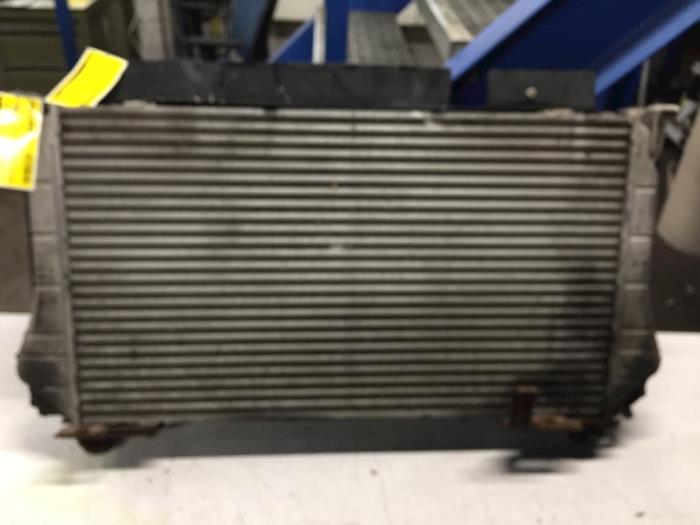 Usados Intercooler Toyota Avensis Wagon (T27) 2.0 16V D-4D-F Precio € 100,00 Norma de margen ofrecido por Poolman autodemontage