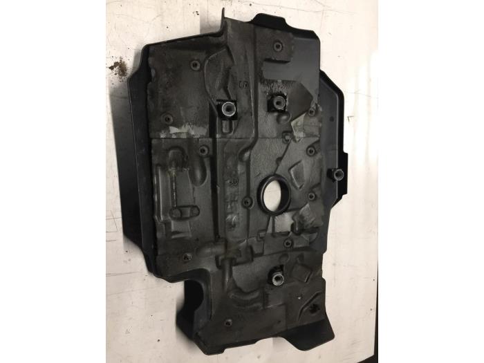 Engine protection panel from a Toyota Avensis Wagon (T27) 2.0 16V D-4D-F 2013