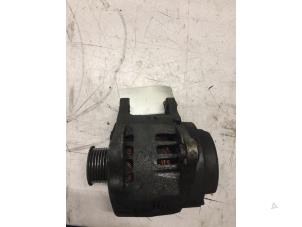 Dynamo van een Seat Ibiza III (6L1) 1.2 12V 2005