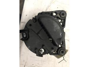 Dynamo van een Seat Ibiza III (6L1) 1.2 12V 2005