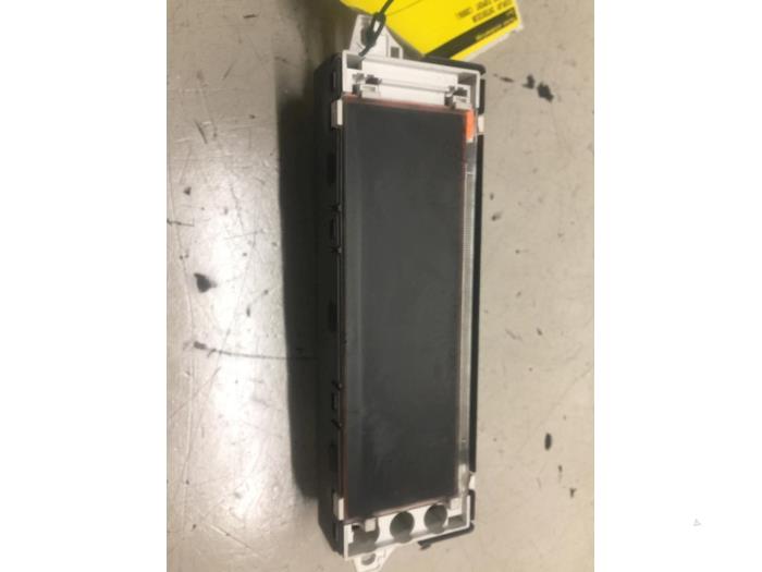Begagnade Innerdisplay Peugeot Expert (G9) 1.6 HDi 90 Pris € 20,00 Marginaltabell erbjuds av Poolman autodemontage