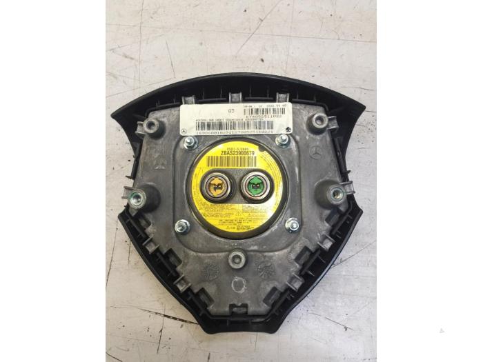 Left airbag (steering wheel) from a Mercedes-Benz A (W169) 2.0 A-180 CDI 16V 3-Drs. 2010