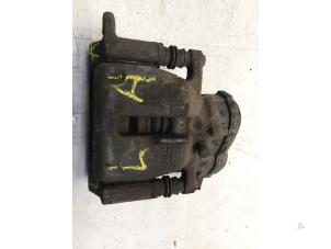 Used Rear brake calliper, left Audi A4 (B8) 1.8 TFSI 16V Price € 30,00 Margin scheme offered by Poolman autodemontage