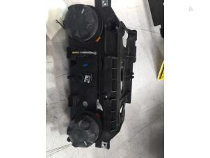 Used Heater control panel Iveco New Daily IV 35C18V, 35C18V/P, 35S18V, 35S18V/P Price € 36,30 Inclusive VAT offered by Poolman autodemontage