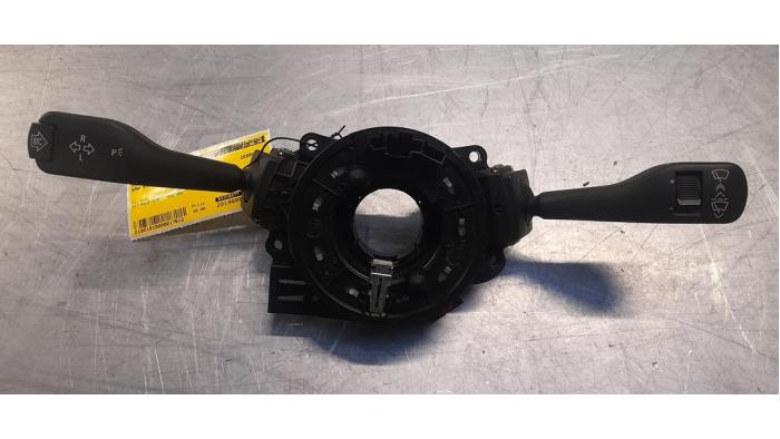 Airbag clock spring from a BMW X3 (E83) 2.0d 16V 2006