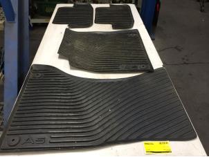 Used Set of mats Audi A5 Cabrio (8F7) 2.0 TFSI 16V Price € 30,00 Margin scheme offered by Poolman autodemontage