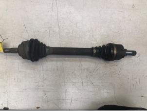 Used Front drive shaft, left Peugeot 308 SW (4E/H) 1.6 HDiF 16V Price € 30,00 Margin scheme offered by Poolman autodemontage
