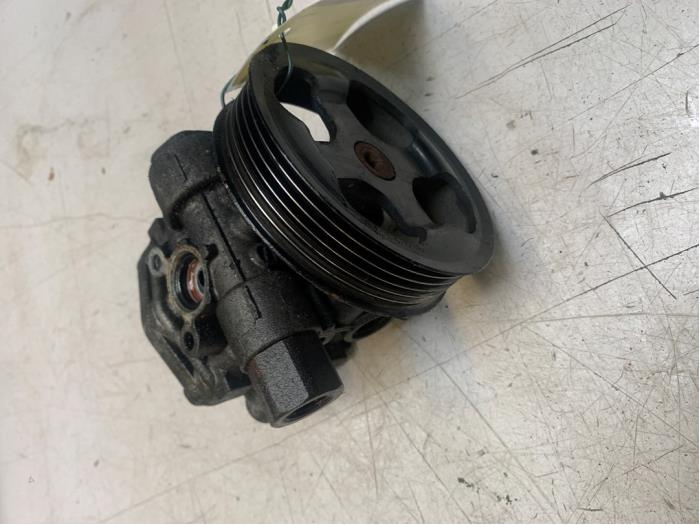 Usagé Pompe de direction Jeep Patriot (MK74) 2.0 CRD 16V 4x4 Prix € 50,00 Règlement à la marge proposé par Poolman autodemontage