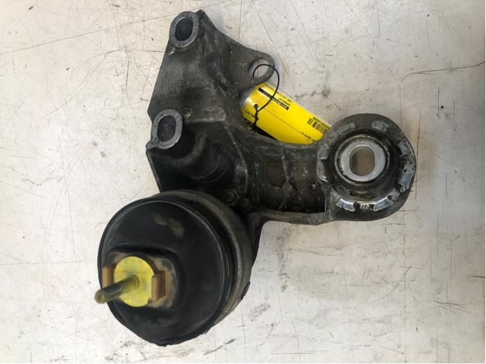 Used Engine mount Audi A4 (B7) 2.0 TFSI 20V Price € 30,00 Margin scheme offered by Poolman autodemontage