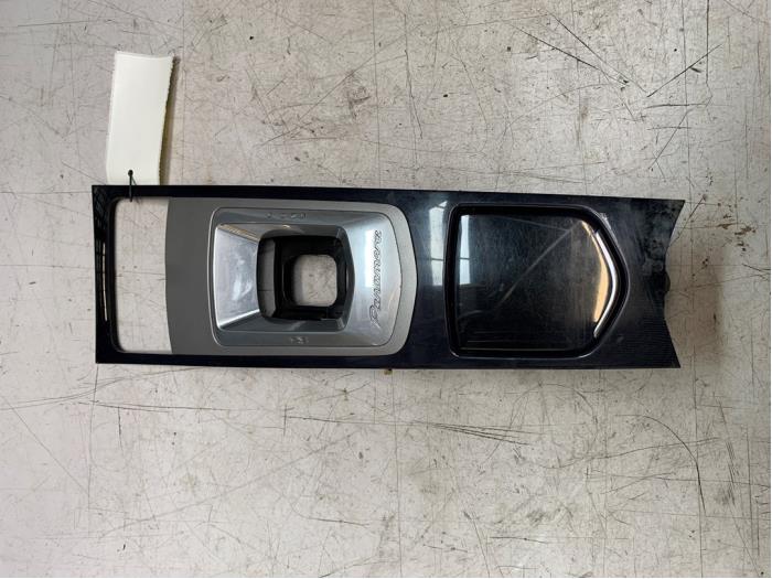 Dashboard frame from a Porsche Panamera (970) 3.0 D V6 24V 2011