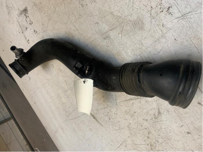 Air intake hose from a Volvo XC90 I 2.4 D5 20V 2007