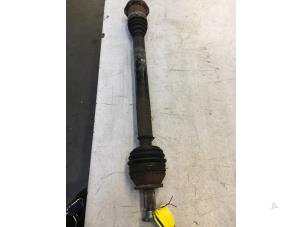 Used Front drive shaft, right Skoda Fabia (6Y5) 1.4i 16V Price € 30,00 Margin scheme offered by Poolman autodemontage