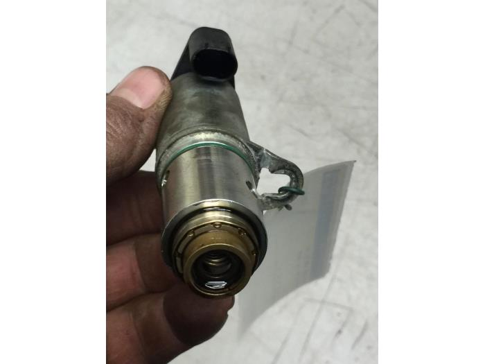 Für VOLVO C30 C70 II 2.4i/T5 2006-13 VVT VANOS Magnetventil Einlass 31216221 544