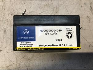 Używane Baterię podtrzymującą Mercedes ML II (164/4JG) 3.0 ML-280 CDI 4-Matic V6 24V Cena € 30,00 Procedura marży oferowane przez Poolman autodemontage