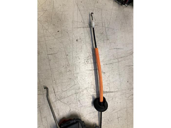 Serrure portière mécanique 4portes avant droite d'un Audi A8 (D3) 4.2 TDI V8 32V Quattro 2006