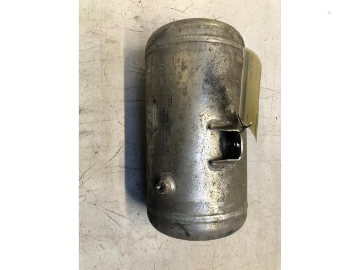 Begagnade Lufttank Audi A8 (D3) 4.2 TDI V8 32V Quattro Pris € 30,00 Marginaltabell erbjuds av Poolman autodemontage