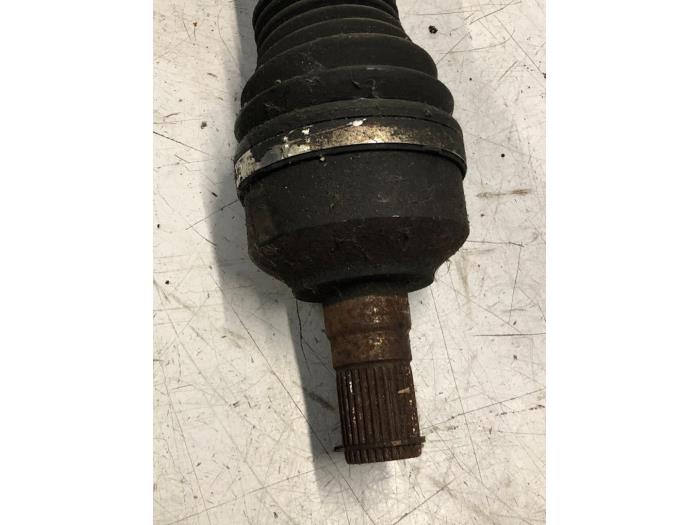 Arbre de transmission avant gauche d'un Volvo V70 (BW) 2.4 D5 20V 230 2012