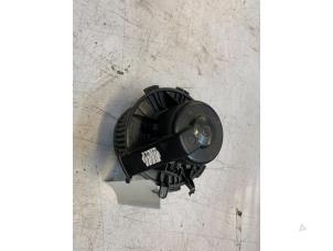 Used Heating and ventilation fan motor Mercedes Sprinter 3,5t (906.63) 318 CDI 24V Price € 36,30 Inclusive VAT offered by Poolman autodemontage