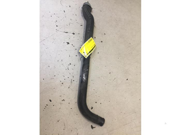Begagnade Vattenrör Porsche 911 (996) 3.4 Carrera 24V Pris € 30,00 Marginaltabell erbjuds av Poolman autodemontage