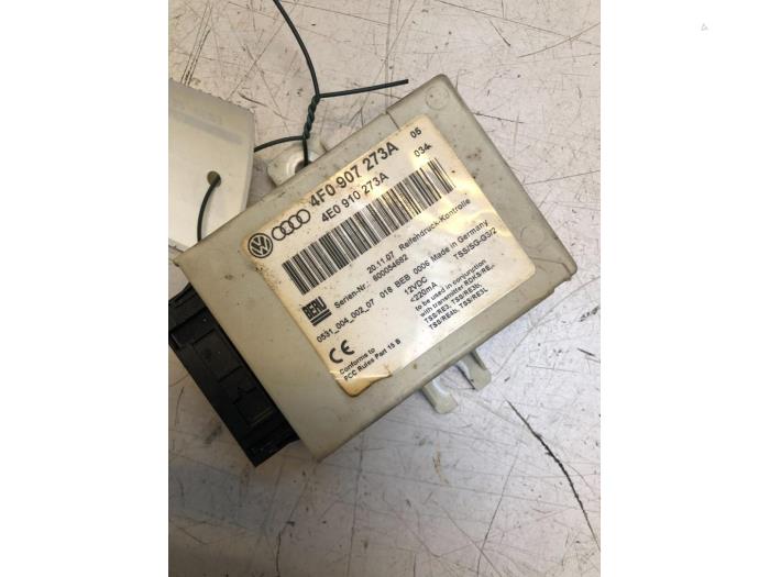 Begagnade Däcktrycksmodul Audi A8 (D3) 4.2 V8 40V FSI Quattro Pris € 30,00 Marginaltabell erbjuds av Poolman autodemontage