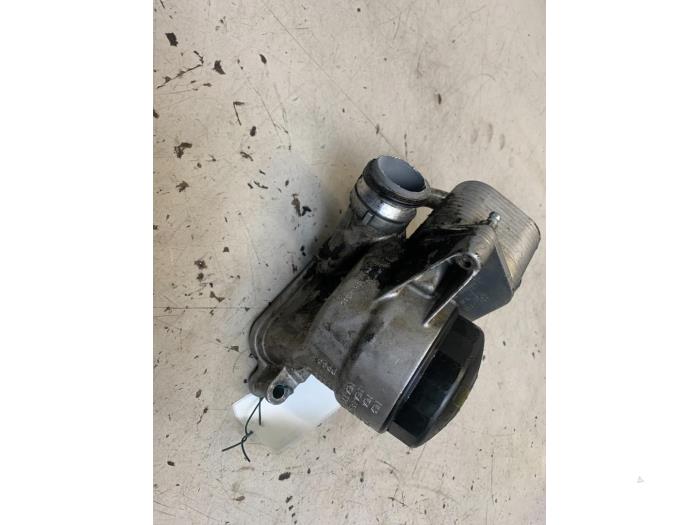 Gebrauchte Ölfiltergehäuse BMW 3 serie (E90) 325i 24V Preis € 30,00 Margenregelung angeboten von Poolman autodemontage
