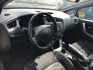 Gebrauchte Airbag set + dashboard Kia Cee'd Sportswagon (JDC5) 1.6 CRDi 16V VGT Preis € 200,00 Margenregelung angeboten von Poolman autodemontage