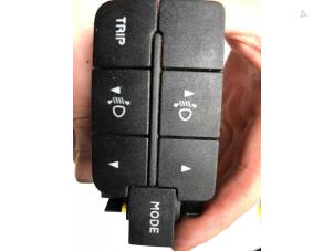 Gebrauchte Höhenregler Schalter Iveco New Daily IV 40C12V, 40C12V/P Preis € 36,30 Mit Mehrwertsteuer angeboten von Poolman autodemontage