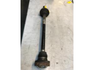 Used Drive shaft, rear right Audi A8 (D3) 4.2 TDI V8 32V Quattro Price € 40,00 Margin scheme offered by Poolman autodemontage