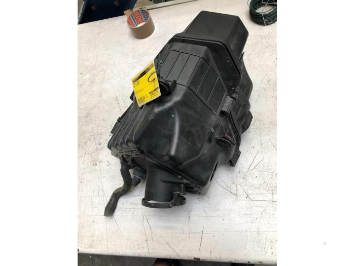 Begagnade Luftfilterhus Audi A8 (D3) 4.2 TDI V8 32V Quattro Pris € 30,00 Marginaltabell erbjuds av Poolman autodemontage