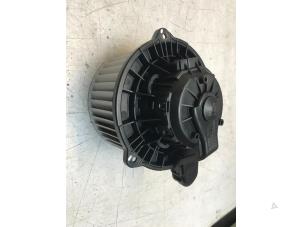 Used Heating and ventilation fan motor Kia Cee'd Sportswagon (JDC5) 1.6 CRDi 16V VGT Price € 30,00 Margin scheme offered by Poolman autodemontage