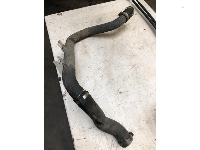 Usagé Tuyau intercooler Kia Cee'd Sportswagon (JDC5) 1.6 CRDi 16V VGT Prix € 40,00 Règlement à la marge proposé par Poolman autodemontage