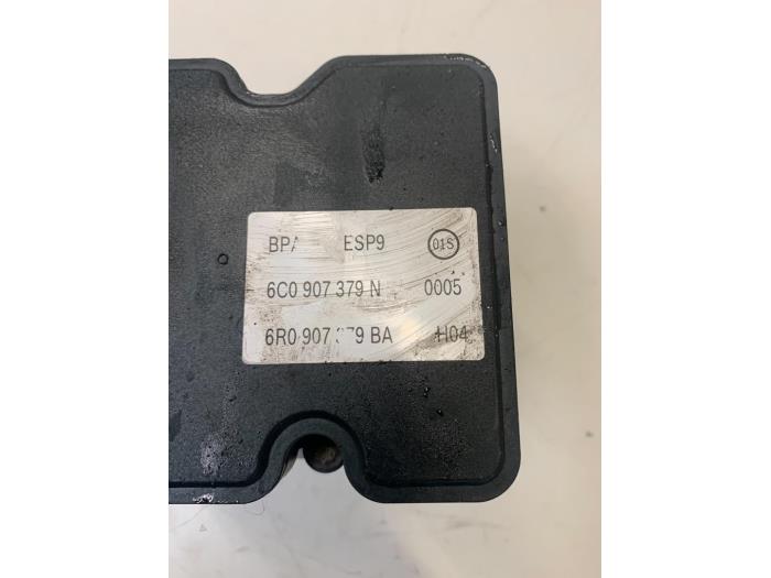 ABS pump from a Seat Ibiza IV (6J5) 1.0 12V 2016