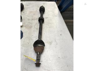 Used Front drive shaft, right Opel Vectra C 1.8 16V Price € 30,00 Margin scheme offered by Poolman autodemontage
