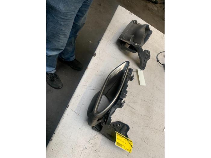 Gebrauchte Auspuff Enddämpfer Mercedes B (W246/W242) 2.0 B-250 BlueEFFICIENCY Turbo 16V Preis € 30,00 Margenregelung angeboten von Poolman autodemontage
