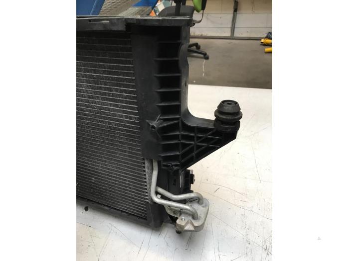 Cooling set from a Volvo S40 (MS) 2.5 T5 20V 2005