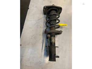 Used Front shock absorber rod, right Fiat Scudo (270) 2.0 D Multijet Price € 30,00 Margin scheme offered by Poolman autodemontage