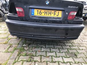 Usagé Pare choc arrière BMW 3 serie (E46/4) 320d 16V Prix € 40,00 Règlement à la marge proposé par Poolman autodemontage