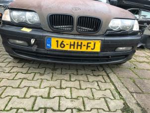 Used Front bumper BMW 3 serie (E46/4) 320d 16V Price € 50,00 Margin scheme offered by Poolman autodemontage