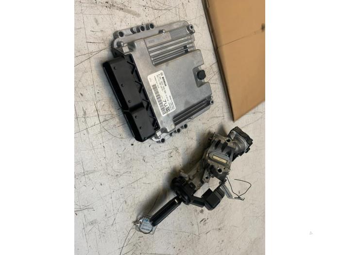 Used Engine management computer Honda HR-V (RU) 1.6 i-DTEC 16V Price € 250,00 Margin scheme offered by Poolman autodemontage