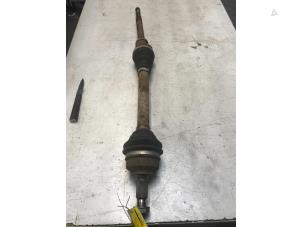 Used Front drive shaft, right Peugeot 508 SW (8E/8U) 1.6 e-HDi 16V Price € 40,00 Margin scheme offered by Poolman autodemontage