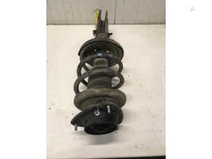 Used Front shock absorber rod, right Subaru Forester (SJ) 2.0D Price € 100,00 Margin scheme offered by Poolman autodemontage