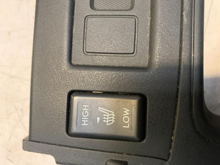 Interruptor de calefactor de asiento de un Subaru Forester (SJ) 2.0D 2016