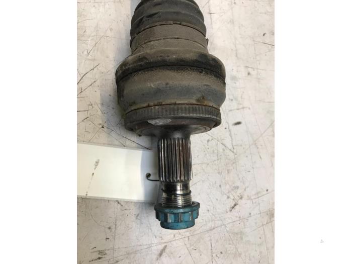Drive shaft, rear right from a Mercedes-Benz C (W204) 1.6 C-180 16V BlueEfficiency 2013