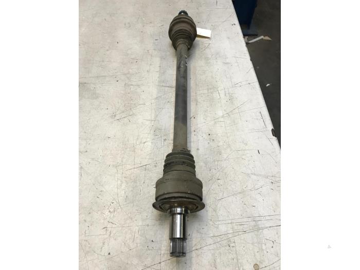Drive shaft, rear right from a Mercedes-Benz C (W204) 1.6 C-180 16V BlueEfficiency 2013
